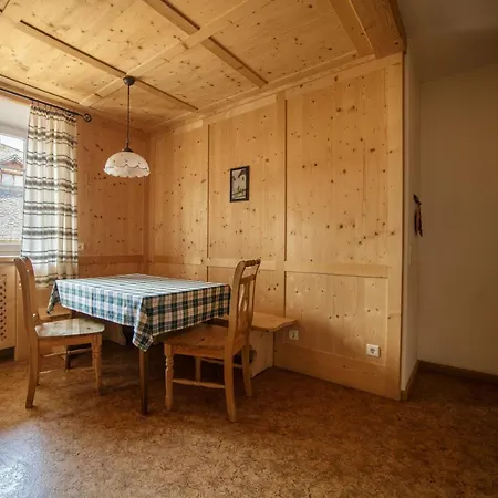 Sapelza Appartementhaus * Dobbiaco